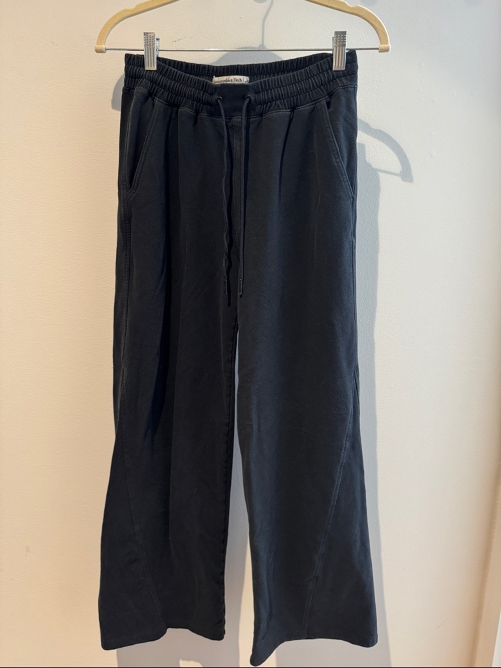 ABERCROMBIE & FITCH | Black Wide-Leg Flare Drawstring Sweatpants Small S